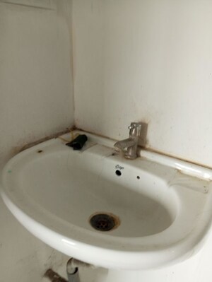 Bathroom in 2 BHK Apartment at Beleghata – for Rent