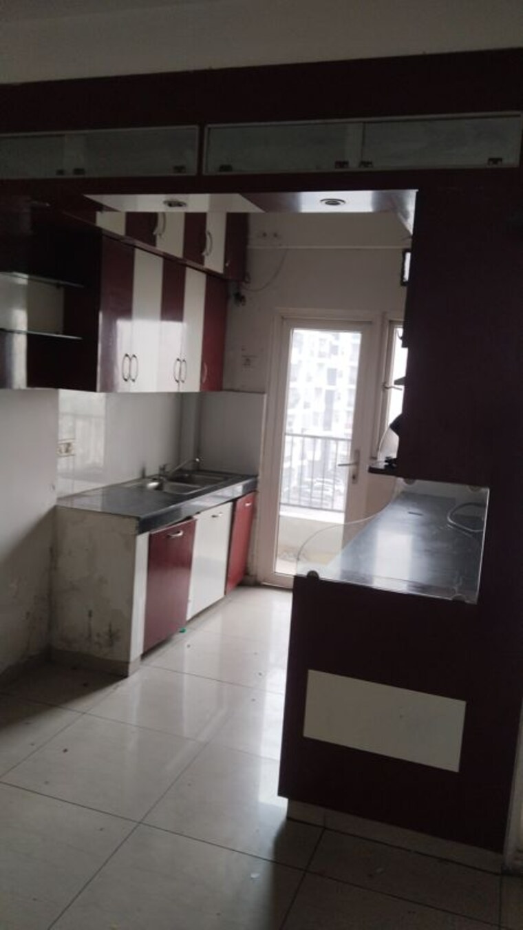 Kitchen, sector 121 2.5 Bedroom 1075 Sq.Ft. Apartment In Sector 121 Noida 10131751