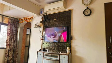 Furnished Amenities in 1 BHK Apartment at Kurla West – for Rent