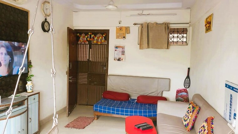 Living Room, kurla west 1 Bedroom 400 Sq.Ft. Apartment In Kurla West Mumbai 10131770