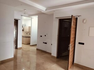 Building Lobby in 2 BHK Builder Floor at Sector 45 – for Rent