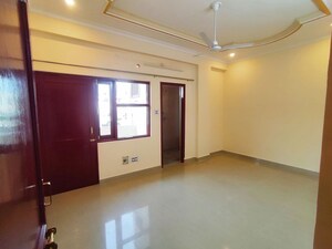 Room in 3 BHK Apartment at Hina Enclave, Chandralok – for Rent