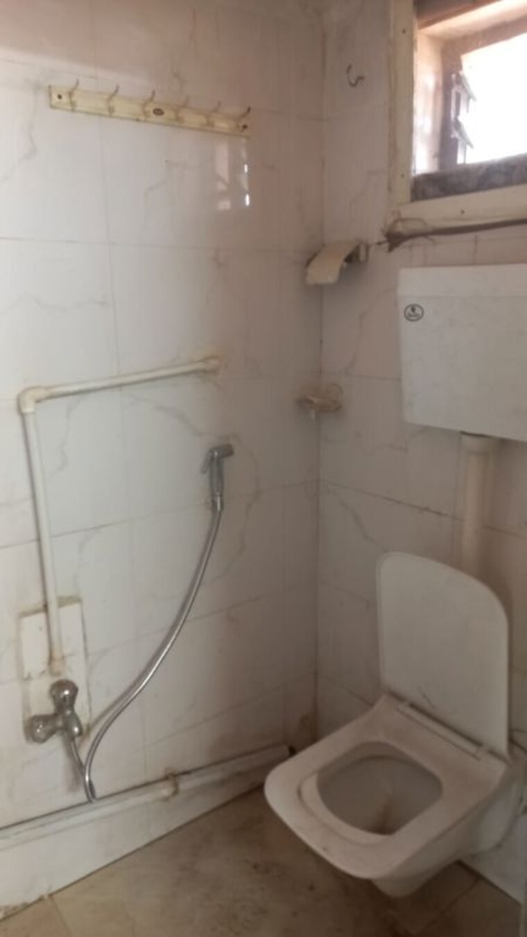 Bathroom, tingre nagar 1 RK 200 Sq.Ft. Independent House In Tingre Nagar Pune 10131788