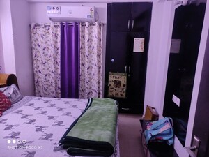 Bedroom in 2.5 BHK Apartment at Aims Golf City, Sector 75 – for Rent