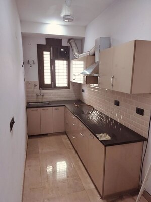 Kitchen in 3 BHK Builder Floor at Sector 55 – for Rent