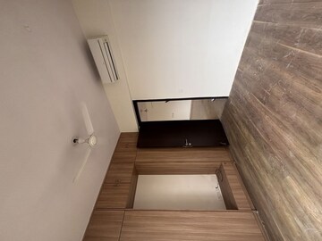 Room in 2 BHK Apartment at L&T Emerald Isle, Powai – for Rent