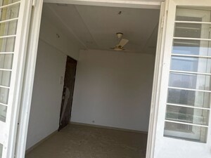 Room in 1 BHK Apartment at Pantheon Acorn Park Phase 1, Wakad – for Rent
