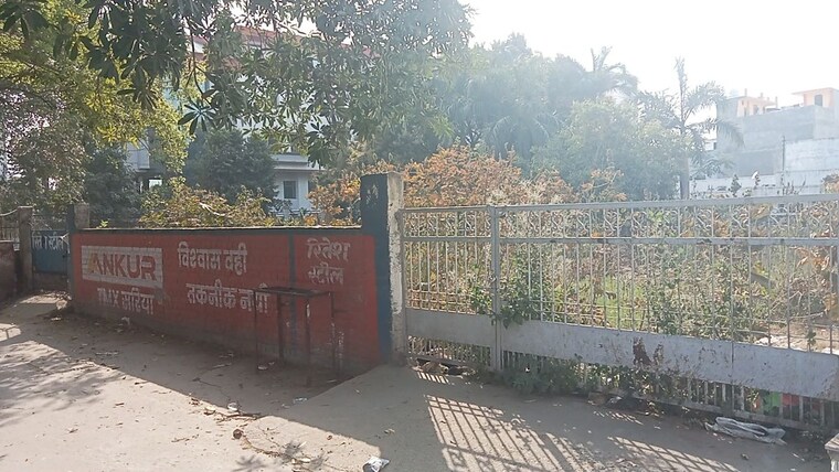 Exterior View, krishna nagar Commercial Showroom 11000 Sq.Ft. In Krishna Nagar Lucknow 10131833