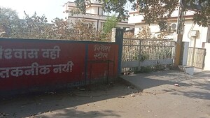  Showroom – Exterior View View at Krishna Nagar - for Rent