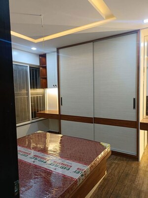 Room in 2 BHK Apartment at Namrata Life 360, Rahatani – for Rent