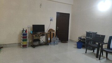 Living Room in 3 BHK Apartment at Geeta Nagar – for Rent