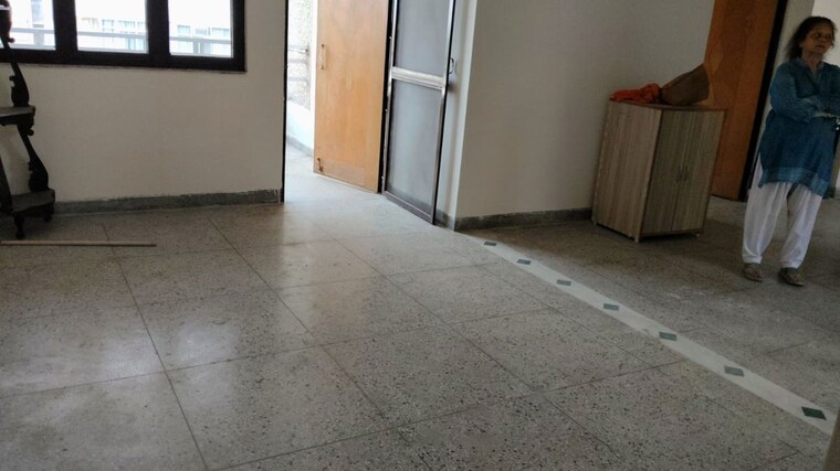 Room, sector 6 dwarka 3 Bedroom 1400 Sq.Ft. Apartment In Sector 6 Dwarka Delhi 10131897