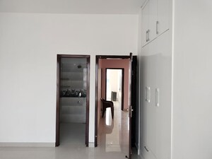Room in 3 BHK Builder Floor at Sector 117 – for Sale