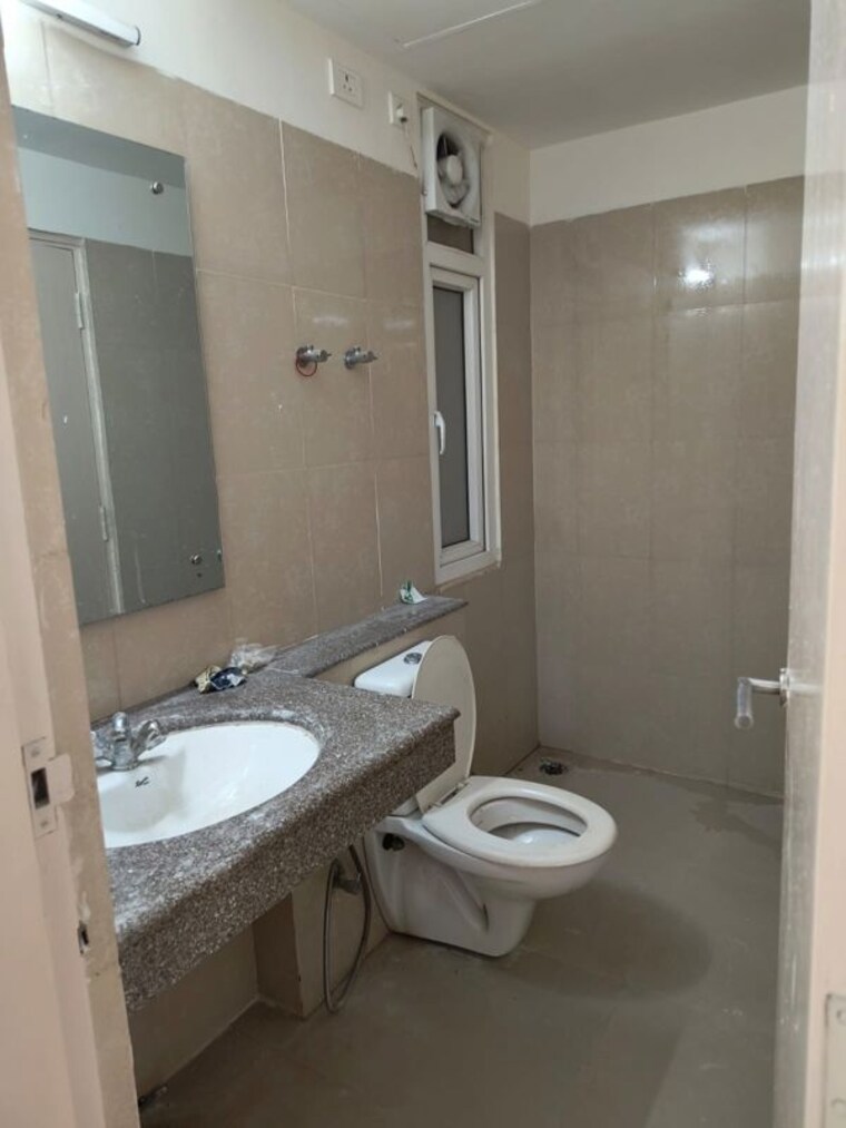 Bathroom, emaar-palm-hills 3 Bedroom 1450 Sq.Ft. Apartment In Sector 77 Gurgaon 10131898