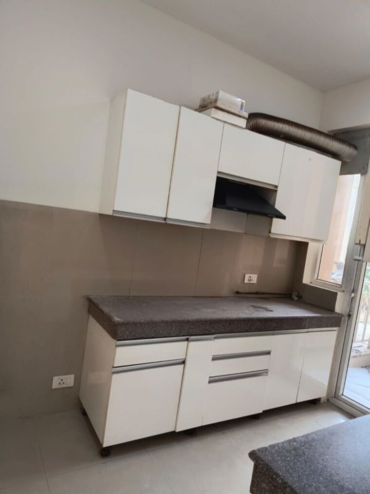 Kitchen, emaar-palm-hills 3 Bedroom 1450 Sq.Ft. Apartment In Sector 77 Gurgaon 10131898