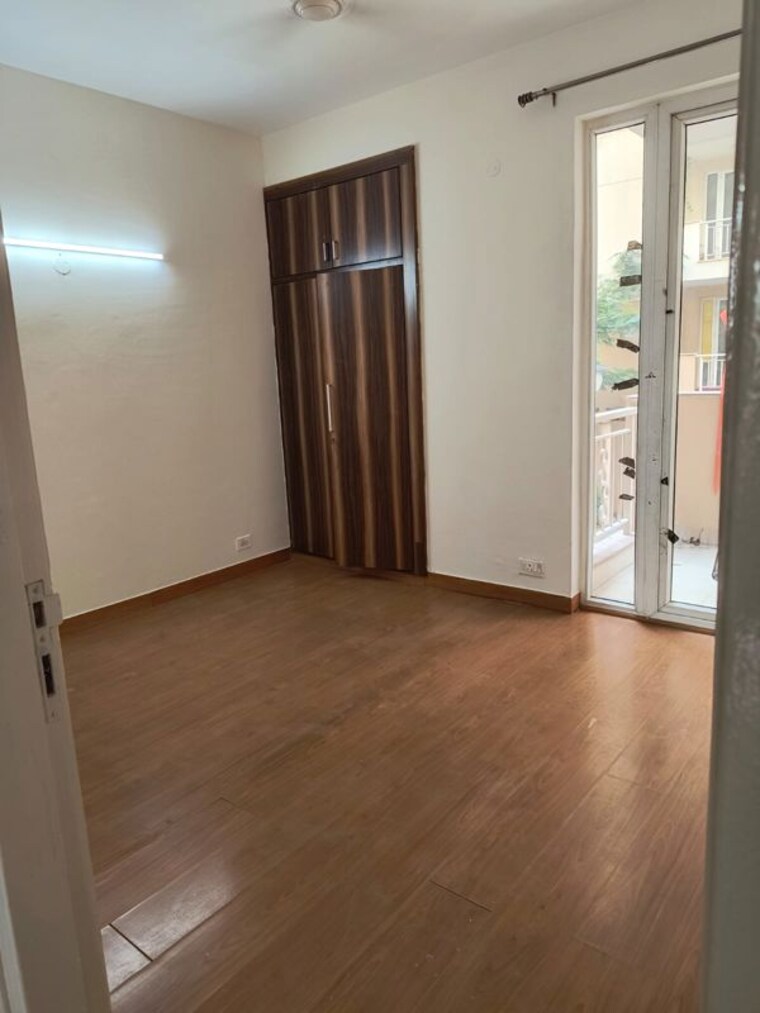 Room, emaar-palm-hills 3 Bedroom 1450 Sq.Ft. Apartment In Sector 77 Gurgaon 10131898
