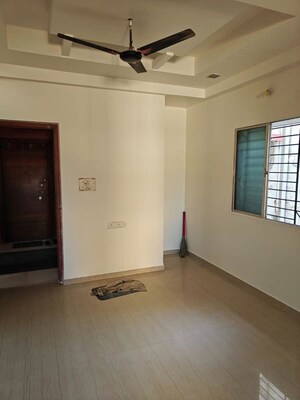 Room in 2 BHK Apartment at Phoolbagan – for Rent