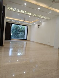 Office Space For Rent in New Friends Colony