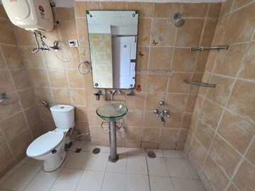 Bathroom in 3.5 BHK Apartment at Orchid Petals, Sector 49 – for Rent
