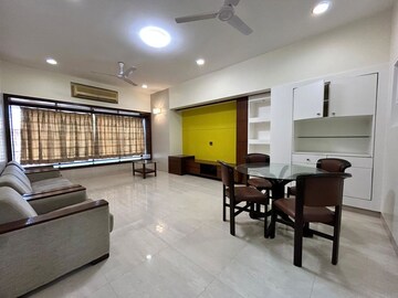 2 BHK Apartment For Rent in Mahim West