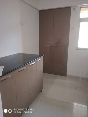 Room in 1 BHK Apartment at Squarefeet Ace Square, Thane West – for Rent