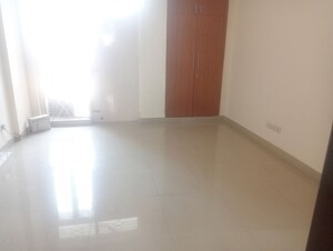 Room in 3 BHK Apartment at Parsvnath Green Ville, Sector 48 – for Rent