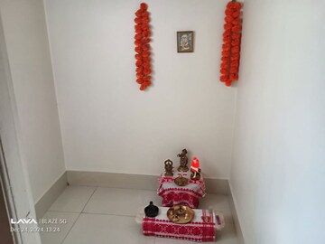 Furnished Amenities in 4 BHK Apartment at Geeta Nagar – for Sale