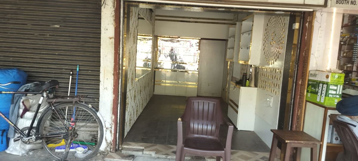 Retail Shop For Rent in Sector 7