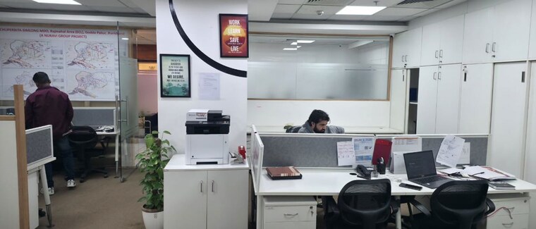 Team Area, spaze-itech-park Commercial Office Space 1675 Sq.Ft. In Sector 49 Gurgaon 10132002