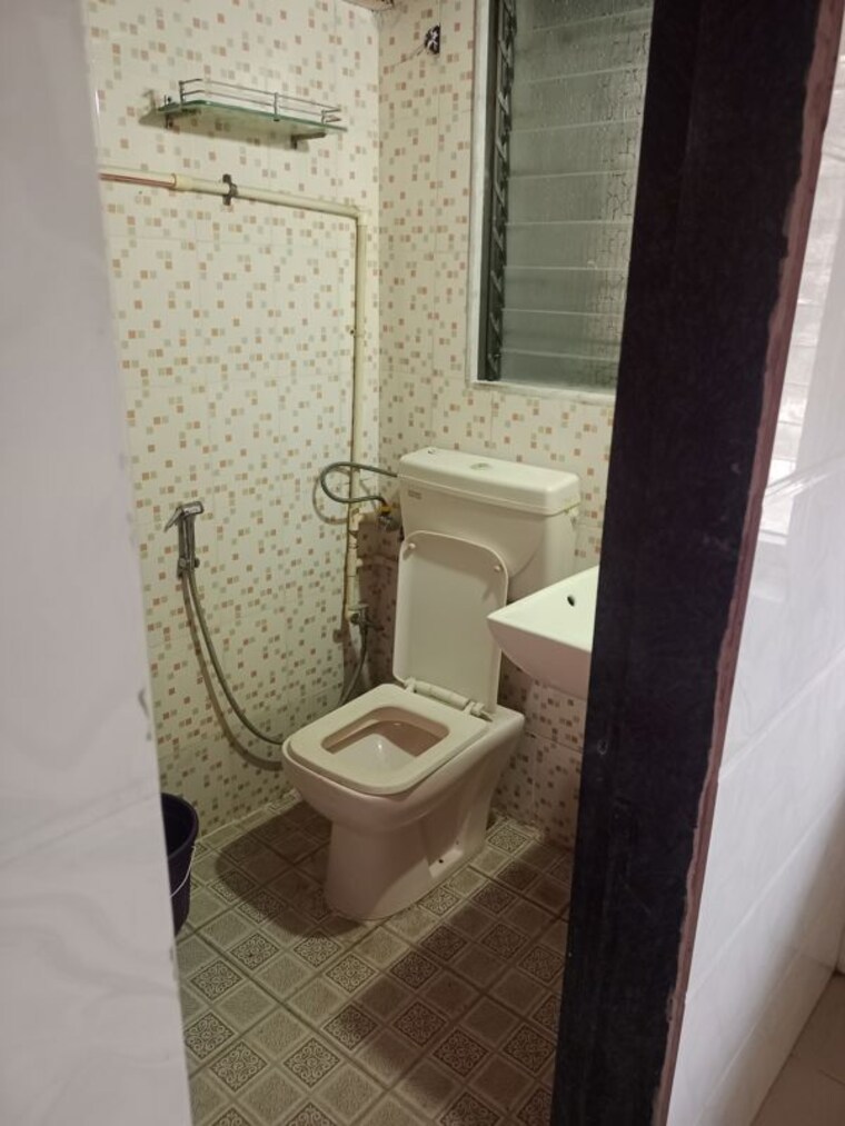 Bathroom, royal-palms-diamond-isle-phase-i 2 Bedroom 785 Sq.Ft. Apartment In Goregaon East Mumbai 10132009