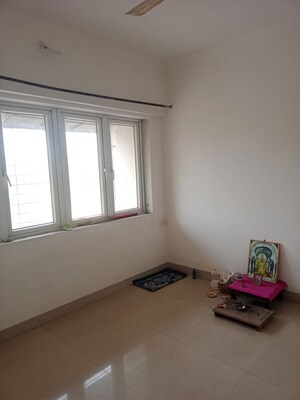 Room in 2 BHK Apartment at Royal Palms Diamond Isle Phase I, Goregaon East – for Rent