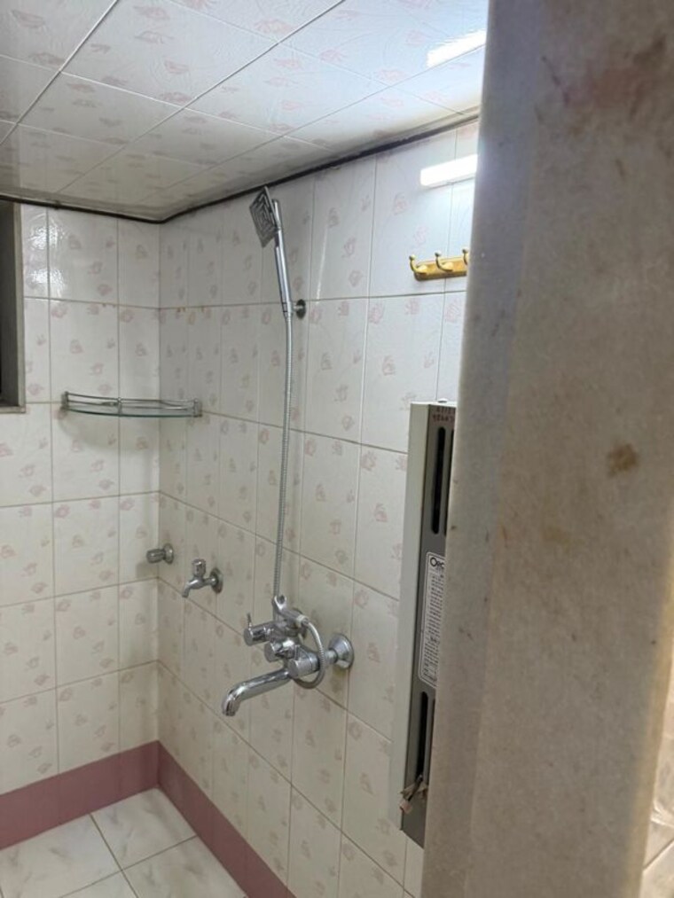 Bathroom, samata nagar 1 Bedroom 500 Sq.Ft. Apartment In Samata Nagar Thane 10132024