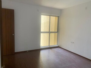Room in 2 BHK Apartment at Ganga Platino, Kharadi – for Rent