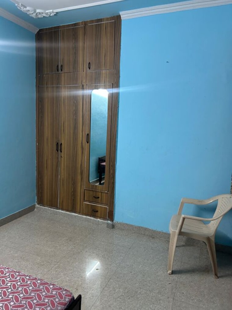 Room, sector 5 3 Bedroom 1300 Sq.Ft. Apartment In Sector 5 Panchkula 10132162