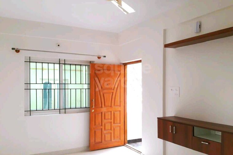 Room, btm layout 1.5 Bedroom 86 Sq.Yd. Builder Floor In Btm Layout Bangalore 10132063