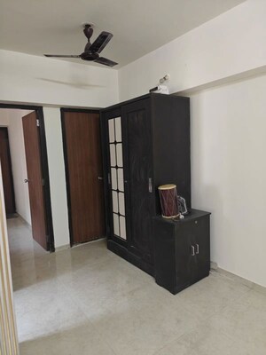 Room in 1 BHK Apartment at Lodha Amara, Kolshet Road – for Rent