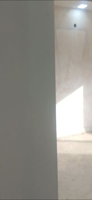 Furnished Amenities in 6 BHK Builder Floor at Rohini Sector 24 – for Sale