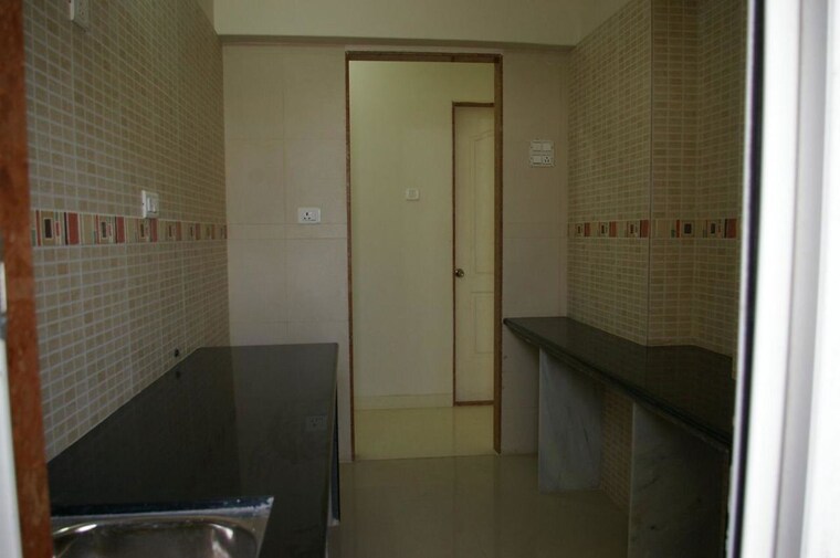 Bathroom, ravi-estate 2 Bedroom 700 Sq.Ft. Apartment In Pokhran Road No One Thane 10132372