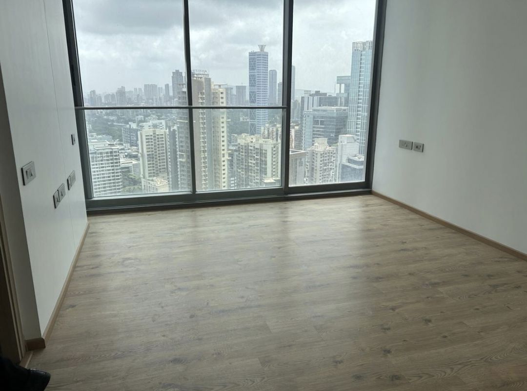 4 BHK 2150 Sq.Ft. Apartment in Rustomjee Crown