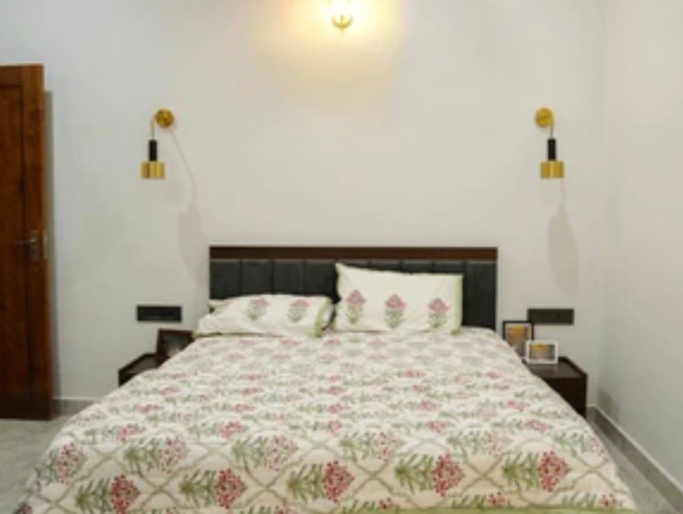 Pg For Rent in Vineet Khand