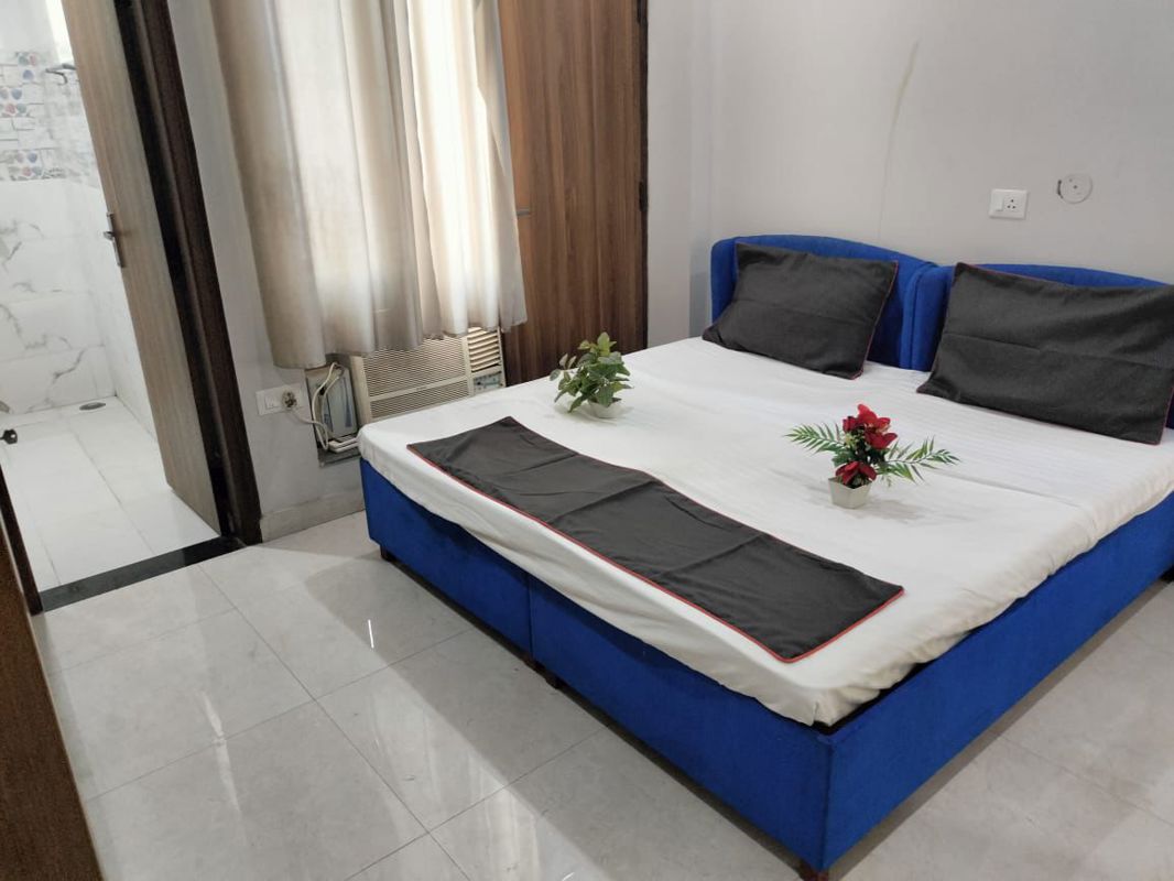 3 BHK + Pooja Room Builder Floor For Rent in Sector 43