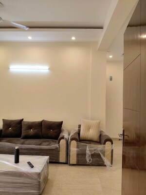 Living Room in 3 BHK Builder Floor at Sector 45 – for Rent