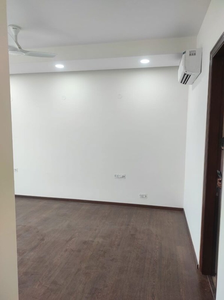 Room, ram-shanti-apartment 3.5 Bedroom 2600 Sq.Ft. Apartment In Sector 52 Gurgaon 10132700