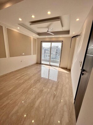 Room in 3 BHK Builder Floor at Ansal Sushant Lok I, Sector 43 – for Rent