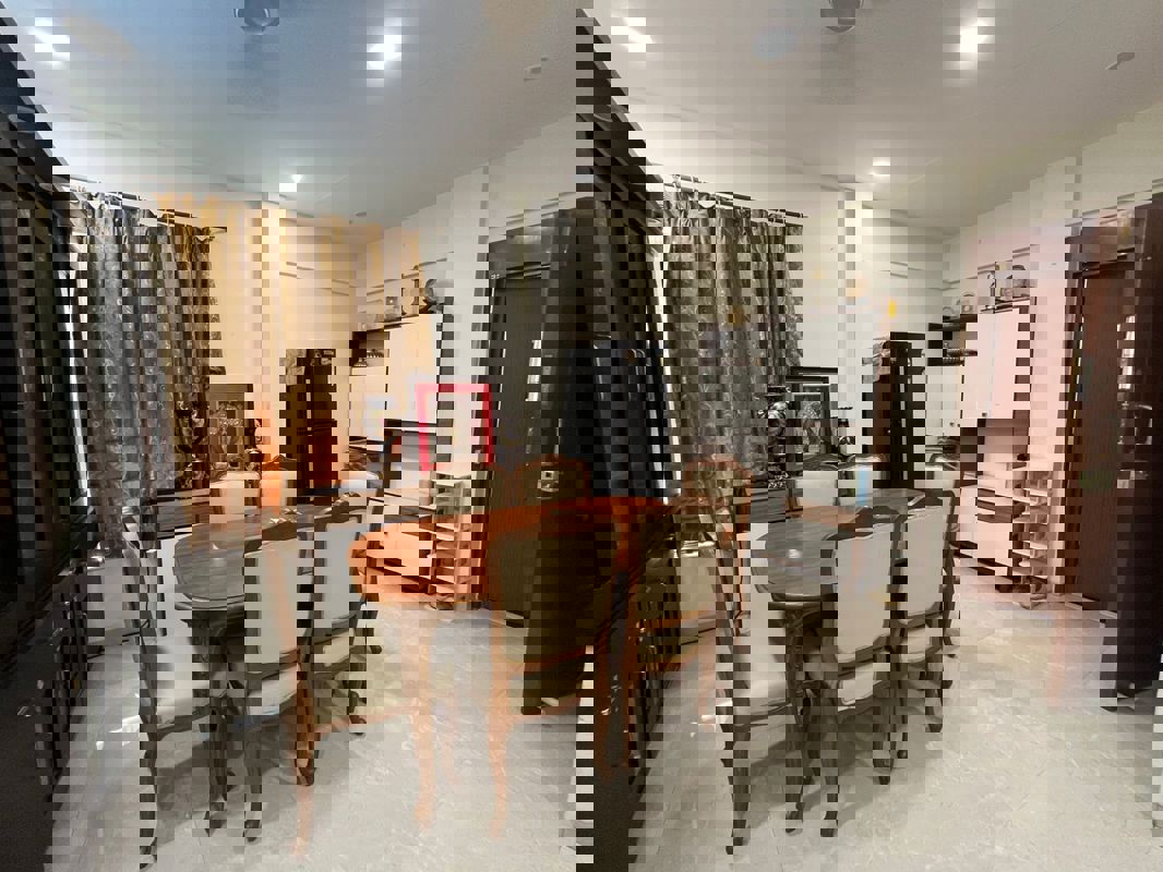 2 BHK 800 Sq.Ft. Apartment in Prathamesh Apartment Prabhadevi