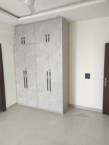 3.5 BHK Apartment For Rent in Parsvnath Presidency, Sector 52