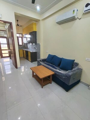 Living Room in 2 BHK Builder Floor at Sector 42 – for Rent