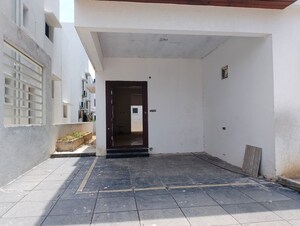 Room in 4 BHK Villa at Pruthvi Adithya Belmont Greene, Tellapur – for Sale