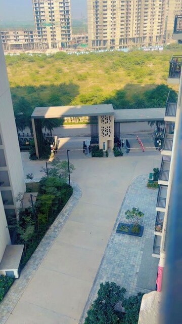 Swimming Pool in 3 BHK Apartment at Eldeco Live By The Greens, Sector 150 – for Rent