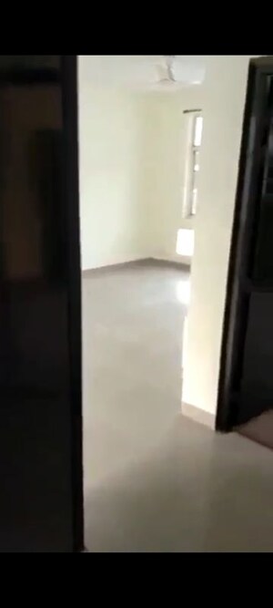 Room in 3 BHK Apartment at Omaxe Heights Gomti Nagar, Gomti Nagar – for Rent